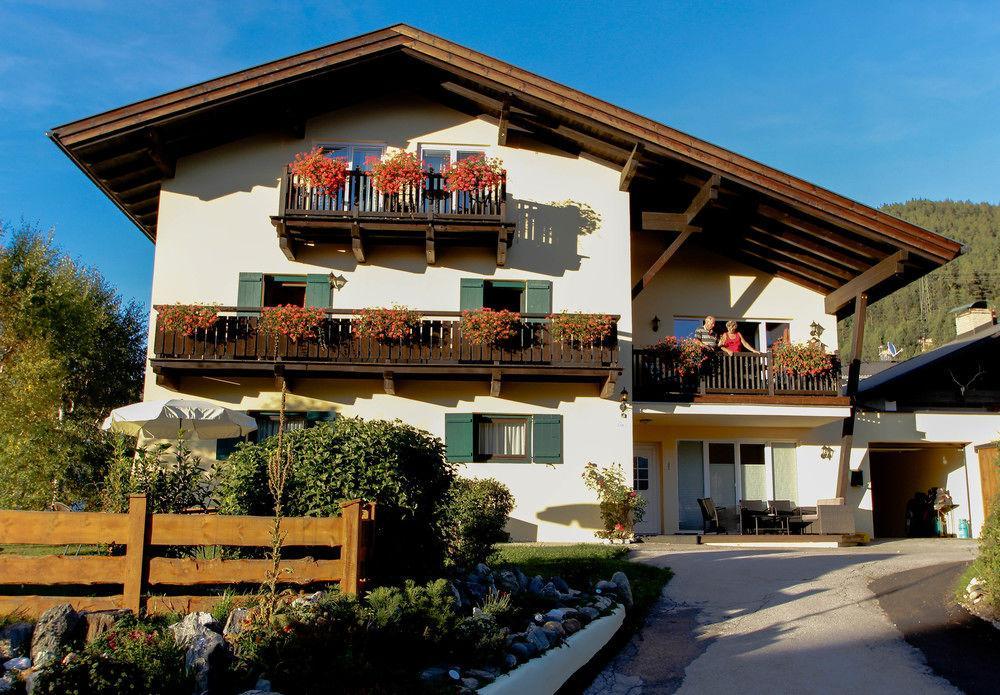 Alpenlandhaus Menardi Seefeld in Tirol Luaran gambar